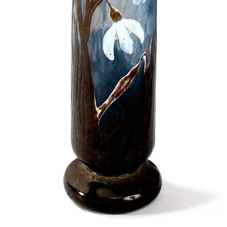 Daum Nancy "Snow Drop" Cameo Glass Vase - Image 3