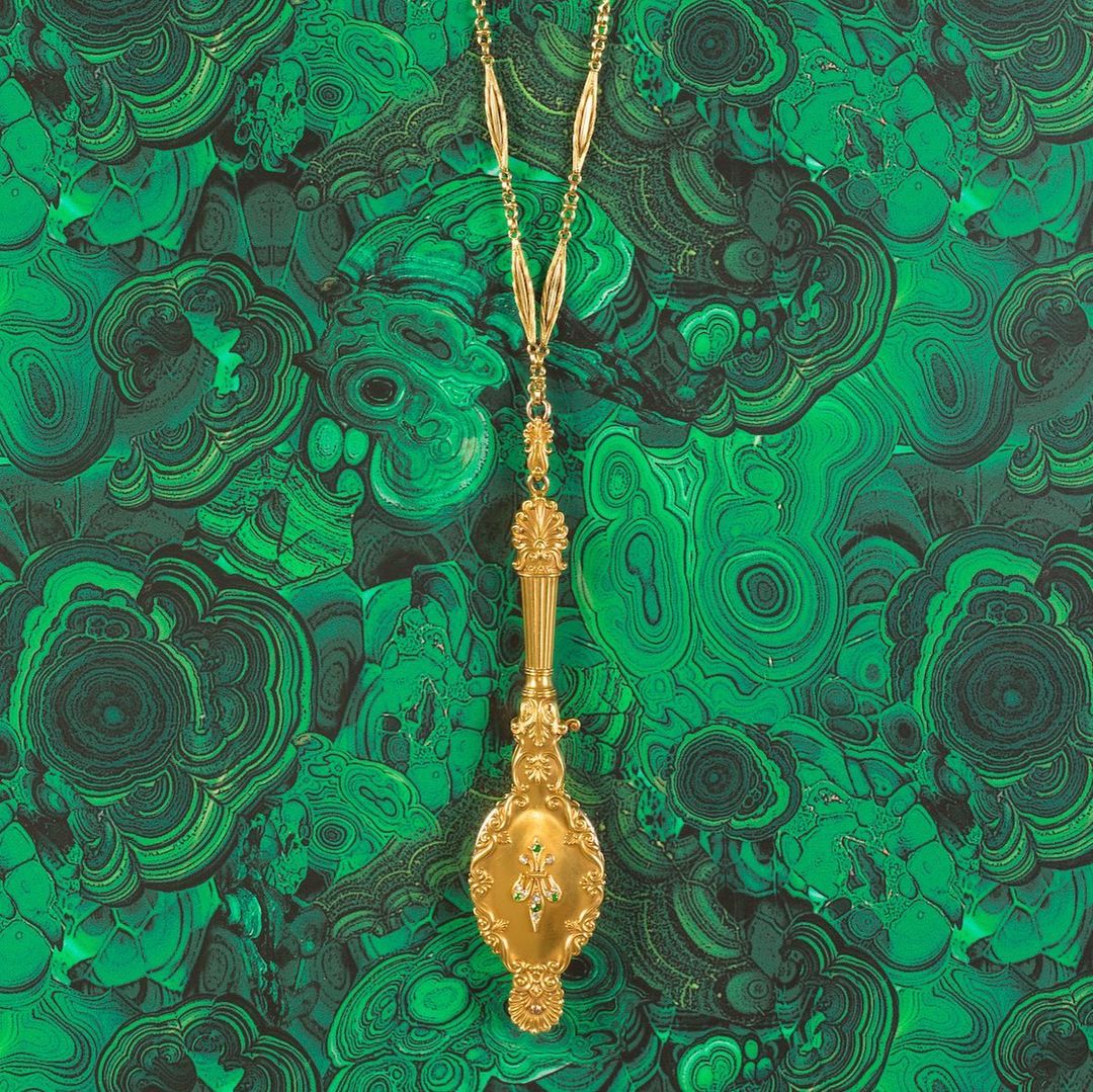 Demantoid Garnet and Diamond Lorgnette Necklace - Image 8