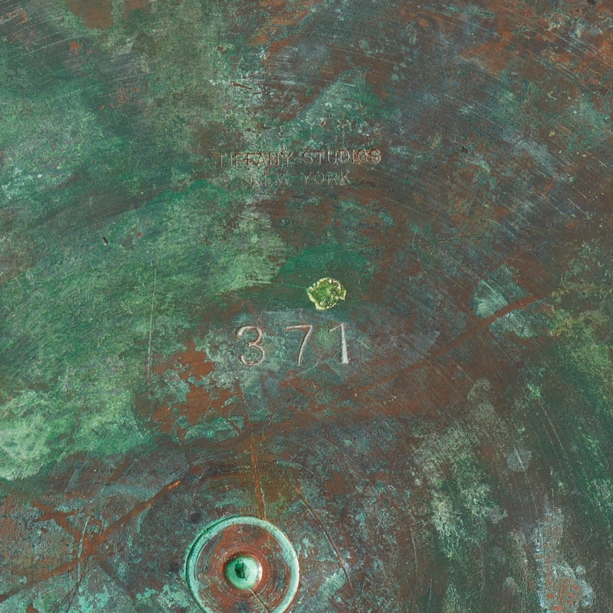 Tiffany Studios New York "Gentian" Flared Table Lamp - Image 6